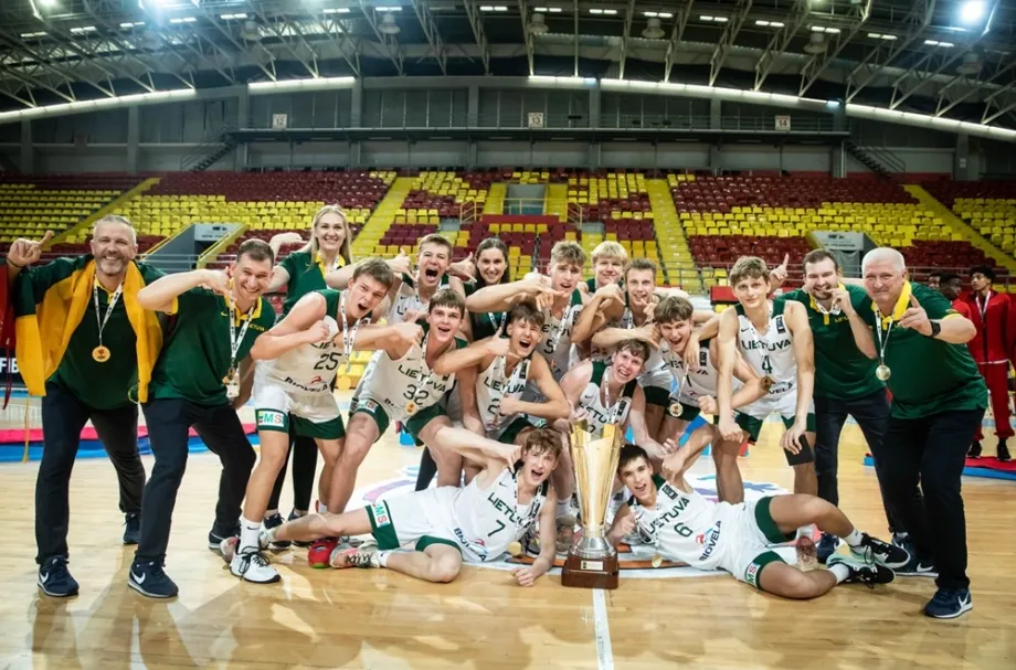 Europos čempionė Lietuvos U16 vaikinų rinktinė (FIBA nuotr.)