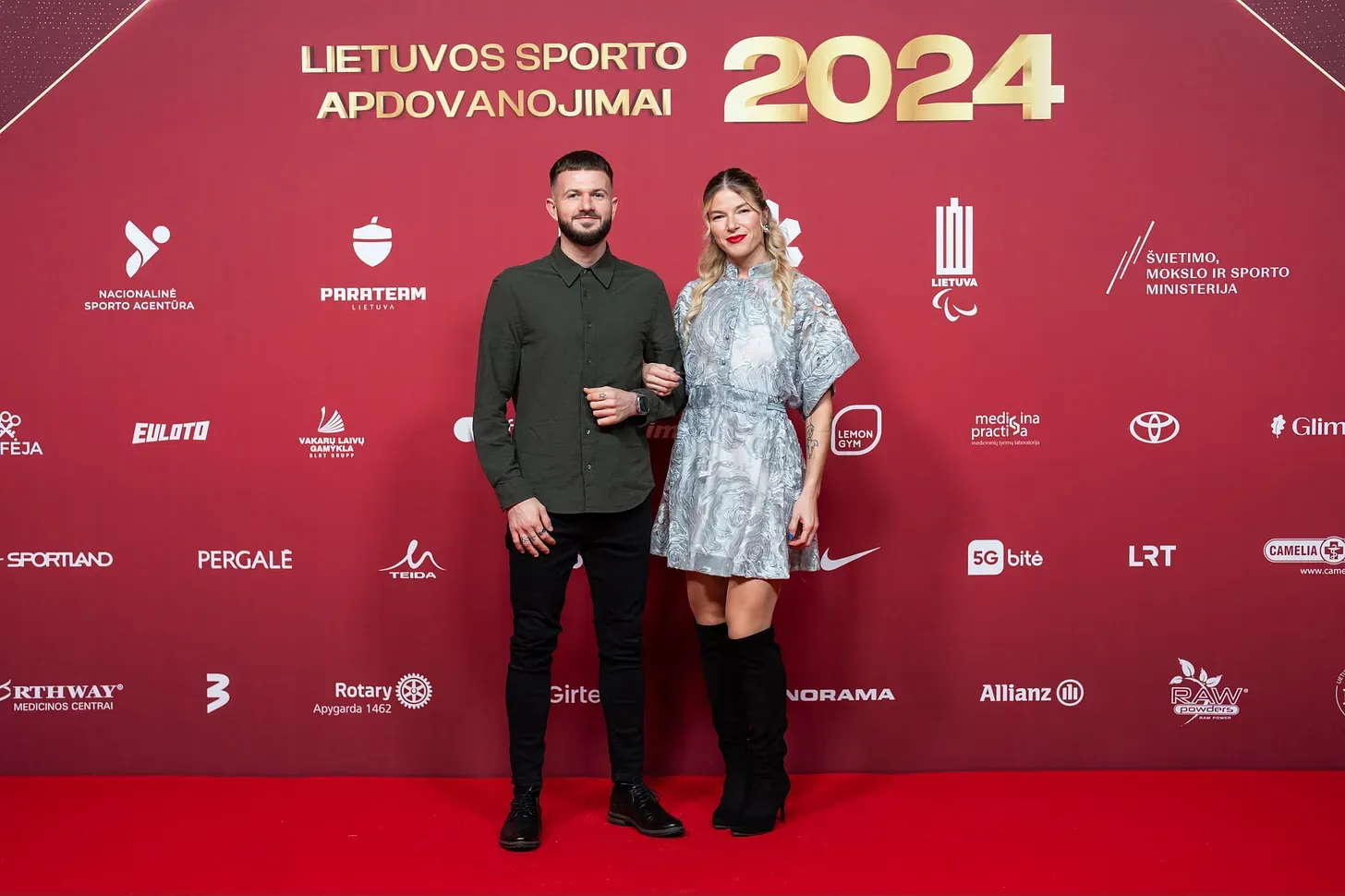 Dešinėje lengvaatletė Modesta Morauskaitė / Vytauto Dranginio / LTOK nuotr.