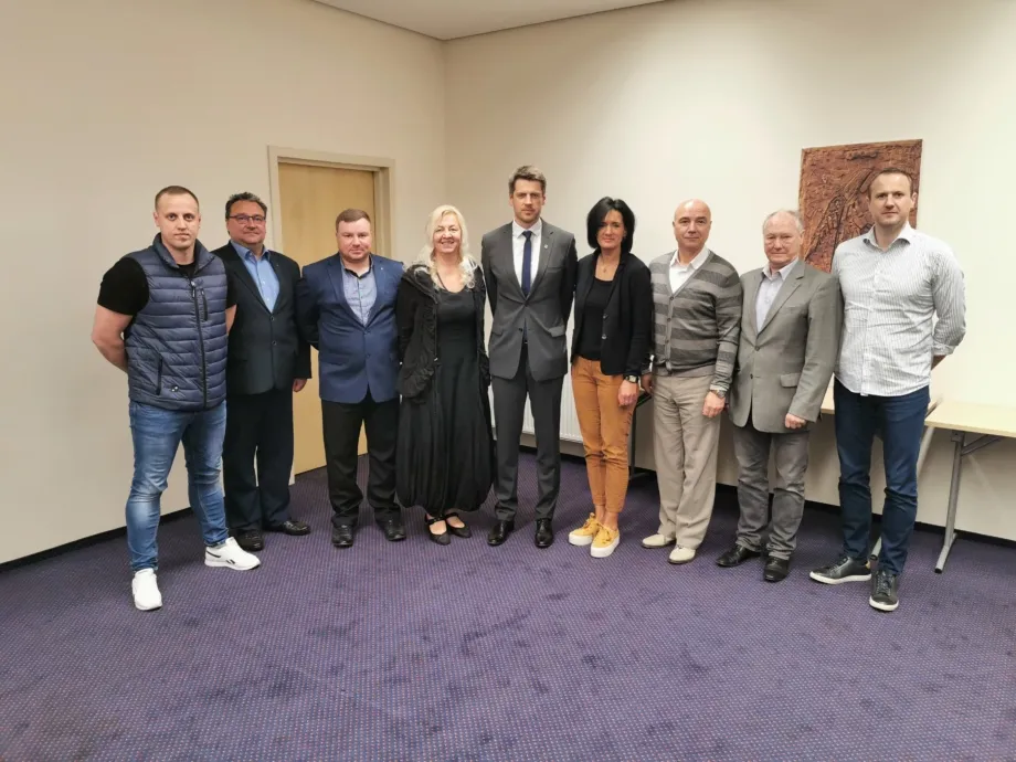 LRF Vykdomasis komitetas. Viduryje – Donatas Pasvenskas (Rankinis.lt nuotr.)