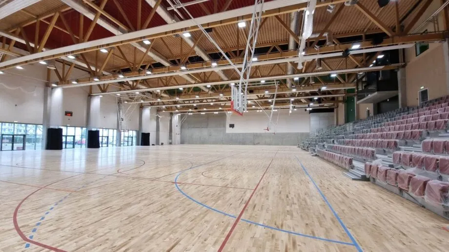 3×3 krepšinio treniruočių salė sportininkų kaimelyje.