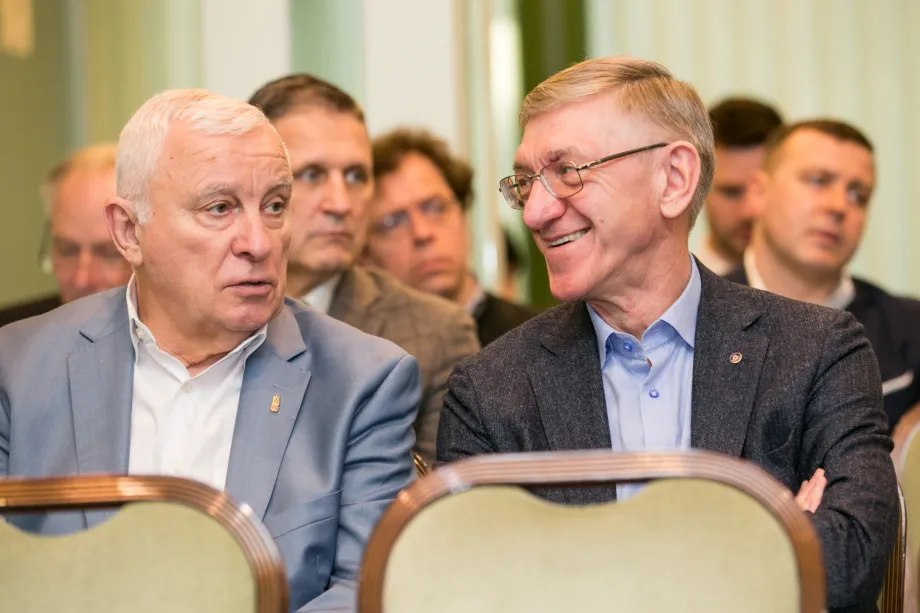 G. Makuševas (dešinėje) ir V. Kalininas (A. Pliadžio nuotr.)
