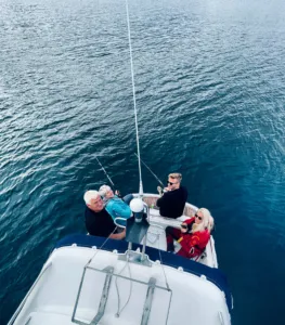 Į Norvegiją su žmona Arminta nuvykęs G.Titenis (pora dešinėje) su savo tėvu buvo nesimatęs trejus metus.