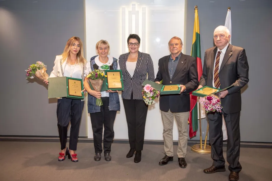 Minint 50-ąsias Miuncheno olimpinių žaidynių metines, pagerbti žaidynėse dalyvavę sportininkai. Iš viso žaidynėse dalyvavo aštuoni Lietuvos atletai (A. Pliadžio nuotr.)