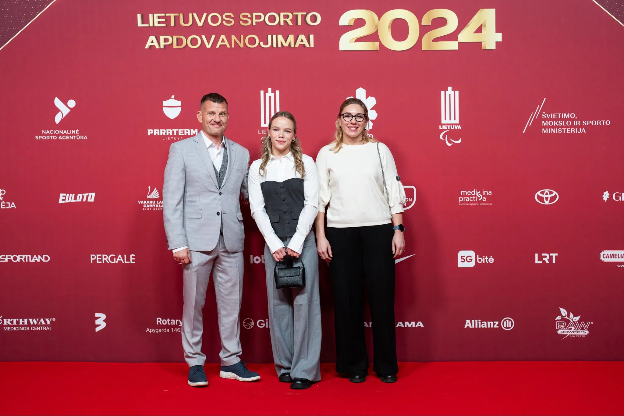 Per vidurį imtynininkė Gabija Dilytė / Vytauto Dranginio / LTOK nuotr.